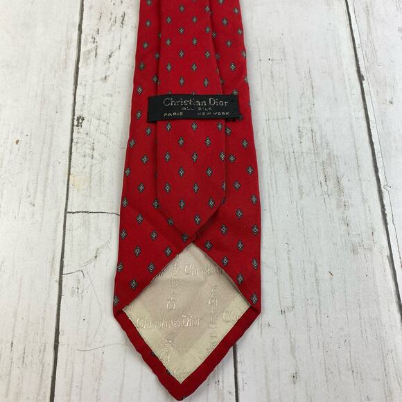VTG Christian Dior Paris New York Red Silk Diamond Pattern Neck Tie Business - Picture 9 of 10